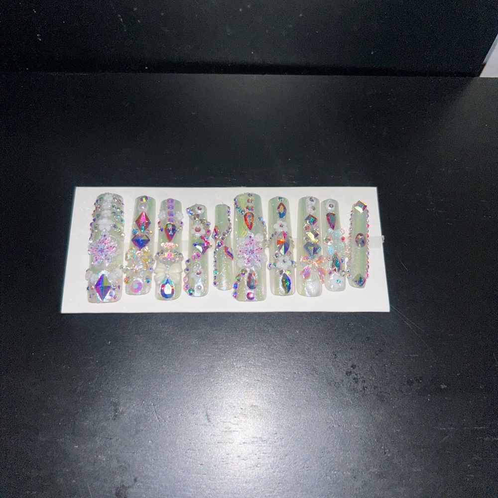 Rhinestone Embellished False Nails - Picture 2 of 2